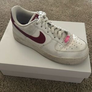 Nike Air Force 1. Red and white
